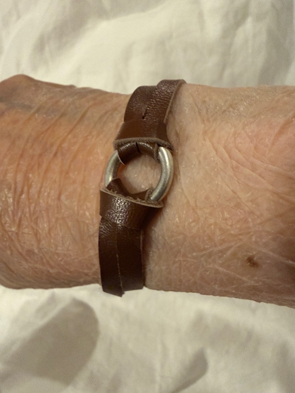 FREE PEOPLE COUNTY LIINES LEATHER BRACELET in Brown NWT - Picture 4 of 5